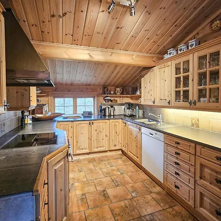Holiday home 4 Bedroom Gorgeous In Rjukan *